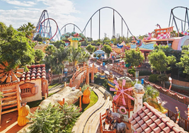 Un experto en parques de atracciones visita Port Aventura y este es su veredicto: «Mucho que mejorar»