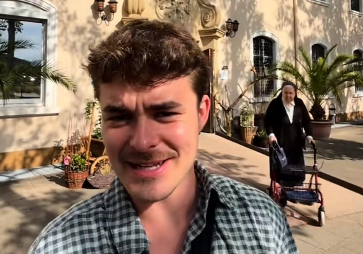 Un español visita un convento de monjas alemán y muestra cómo es su interior