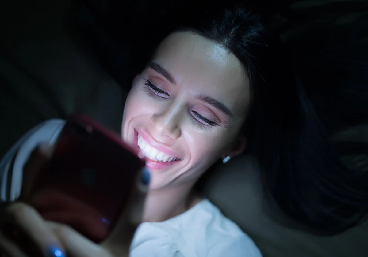Una experta en sueño da las claves para no entretenerse con el móvil antes de dormir