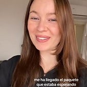 Una estadounidense que vive en España muestra el artículo español que ha conseguido comprar: «Era lo más importante»