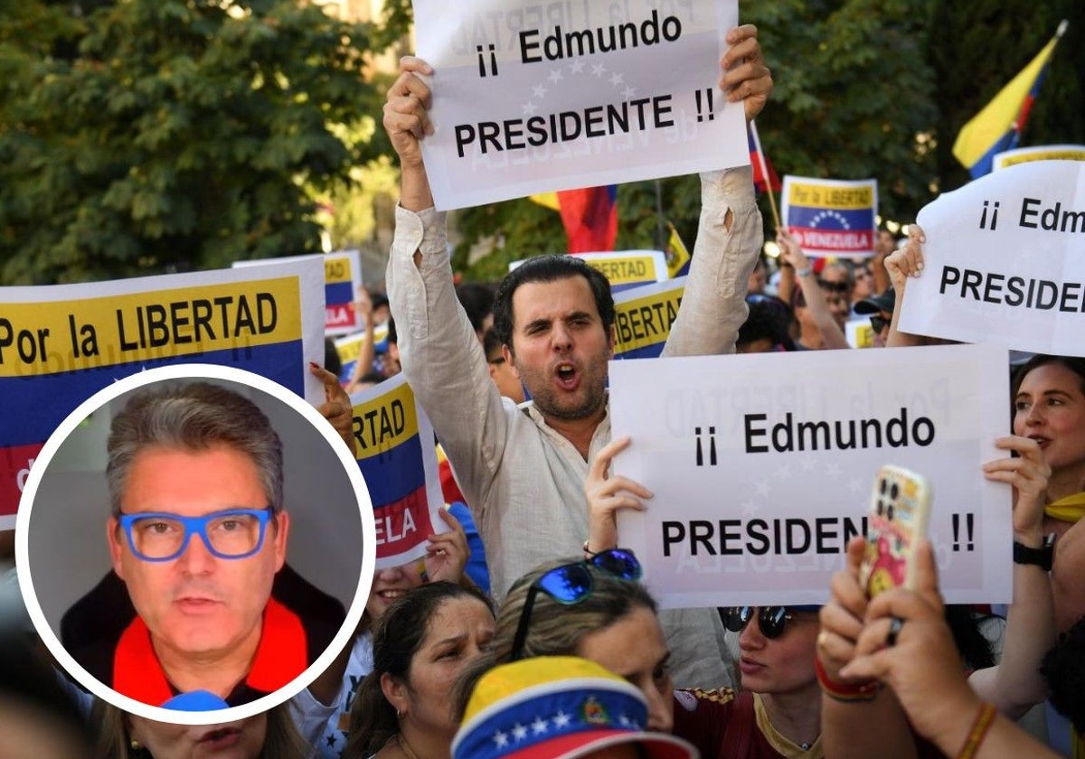 Varios ciudadanos, protestando contra Nicolás Maduro a las puertas del Congreso, hace unos días