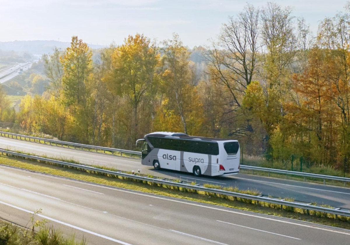 Un conductor de autobuses aclara si está permitido usar el baño en marcha