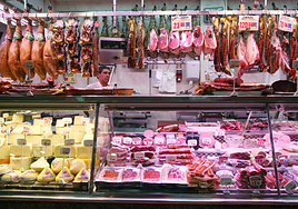 Un carnicero español explica qué tipo de carne debes comprar en los supermercados de nuestro país: «Es barata y vale para todo»