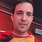 Un carnicero explica por qué es preferible comprar un pollo entero en la carnicería