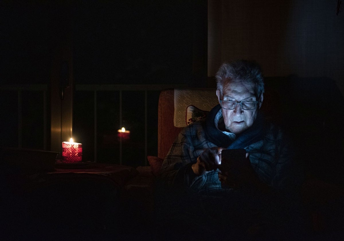 Un experto energético avisa sobre los apagones en España: «Va a repetirse en los próximos meses»