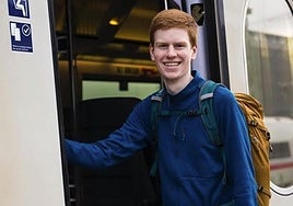 Un adolescente vive en un tren desde hace años y no se arrepiente de gastar 10.000 euros anuales: «Me da la libertad»