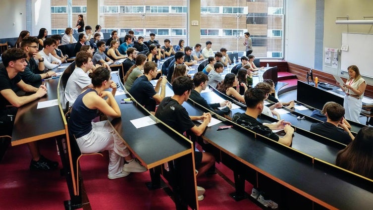 Esta es la carrera universitaria con mejor sueldo y más salidas en España