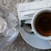 Pide un café con hielo en un bar de España y lo que pasa al pedir la cuenta le deja sin palabras