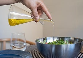 Un australiano que vive en España, impactado por el uso del aceite de oliva en nuestro país: «Me vuela la cabeza»