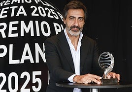 Juan del Val, tajante contra los que le acusan de haber ganado el Premio Planeta por trabajar en Antena 3: «Es de una pobreza intelectual...»