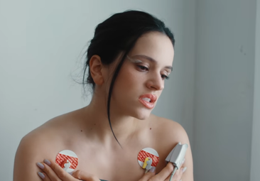 Carlos Herrera escucha la nueva canción de la cantante catalana y opina sin filtros sobre 'Berghain'