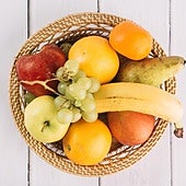 Un nutricionista va al supermercado y responde sobre lo que más preocupa a la gente: «¿Es buena la fruta después de comer?»