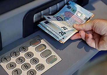 Un asesor fiscal indica cuál es la cantidad máxima de efectivo que se puede tener en casa en España