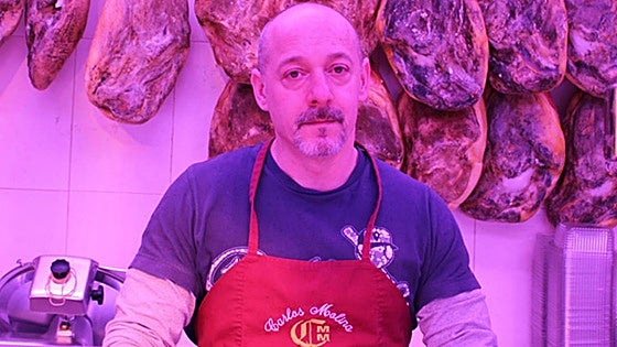 Preguntan a un charcutero si han subido mucho los precios de cara a Navidad y señala estos productos: «En especial los...»