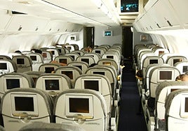 Savina Paül, piloto de Airbus 330, explica por qué es mejor sentarse en esta zona del avión: «Hace un efecto palanca»