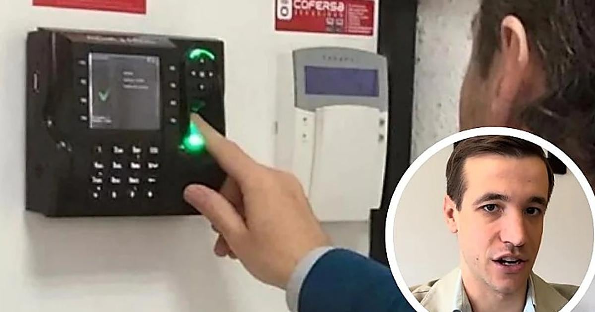 Un abogado laboralista avisa de lo que nunca deben hacer los trabajadores a la hora de fichar en el trabajo: «El problema te va a llegar»