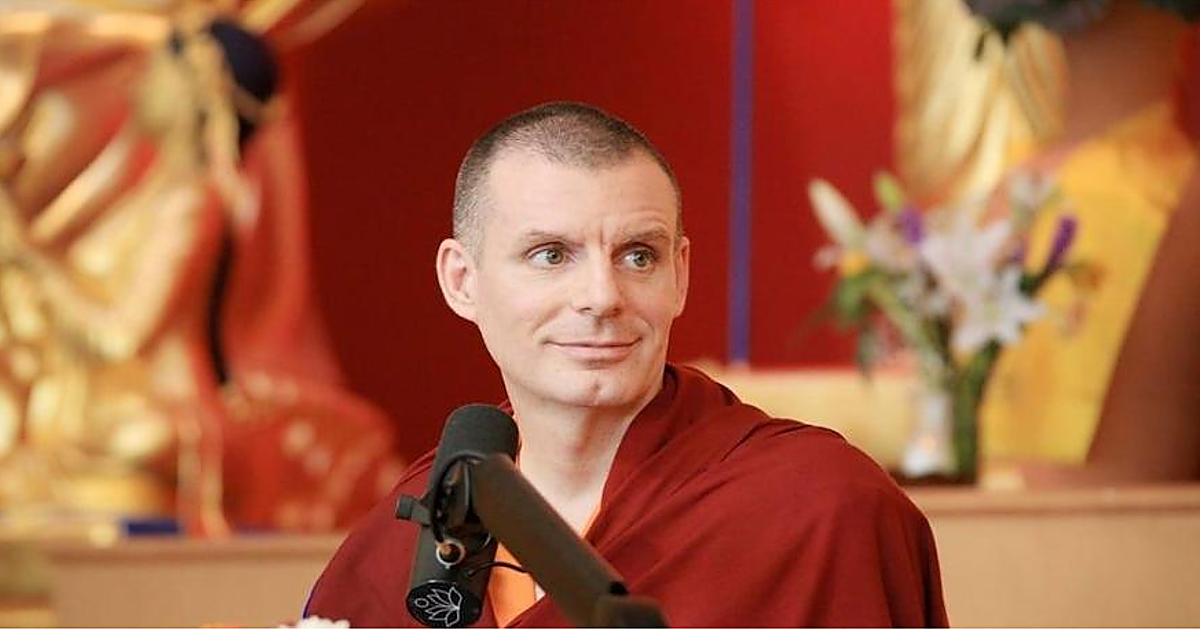 Lama Rinchen, monje budista: «Los tontos padecen los problem