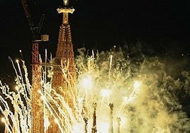 Pedro Ruiz ve el espectáculo de la Sagrada Familia y dice lo que muchos españoles piensan: «Fue deslumbrante, era un momento especial»