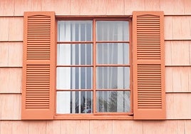 Tom Greenhill, ingeniero ambiental: «Para enfriar tu casa y combatir el calor, solo tienes que untar con yogur las ventanas. Es fantástico»