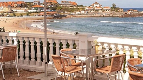 El restaurante favorito de Resines en Cantabria: chipirones en tinta y vistas al Cantábrico