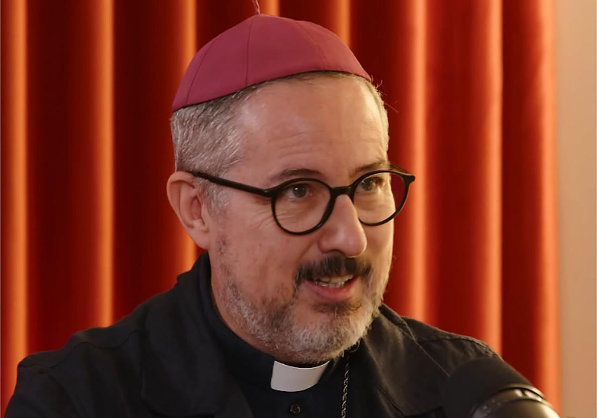 Obispo Manuel Adolfo Acuña, exorcista: «Si la persona poseída utiliza una lengua que desconoce, es el demonio llamando a otros demonios»