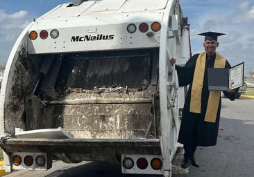 Un joven de 21 años se gradúa en Derecho tras trabajar durante toda la carrera como basurero para pagar la universidad: «Esto es el resultado del esfuerzo»
