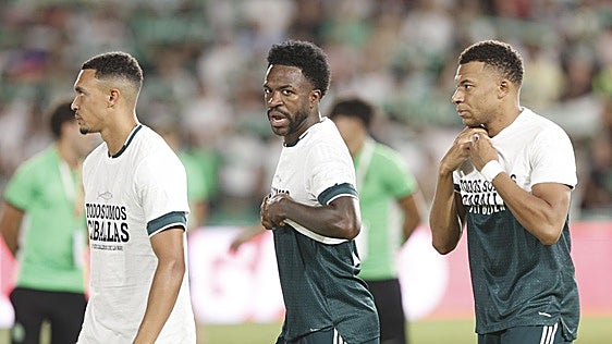 Carlos Herrera, claro con Vinicius, Mbappé y Konate tras su feo a Ceuta: «No sé si es que están a favor de la invasión o directamente son cretinos»