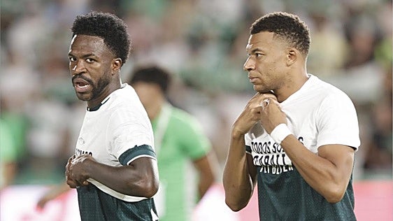 Cañizares dice lo que muchos piensan al ver a Vinícius y Mbappé taparse un mensaje de apoyo a Ceuta: «Esto de la mitad qué es»