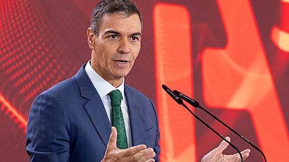 Carlos Herrera, contundente con la gestión del Gobierno de Pedro Sánchez en Ceuta: «No hay una acción que no venga marcada por la chapuza, la mendacidad y la incompetencia»