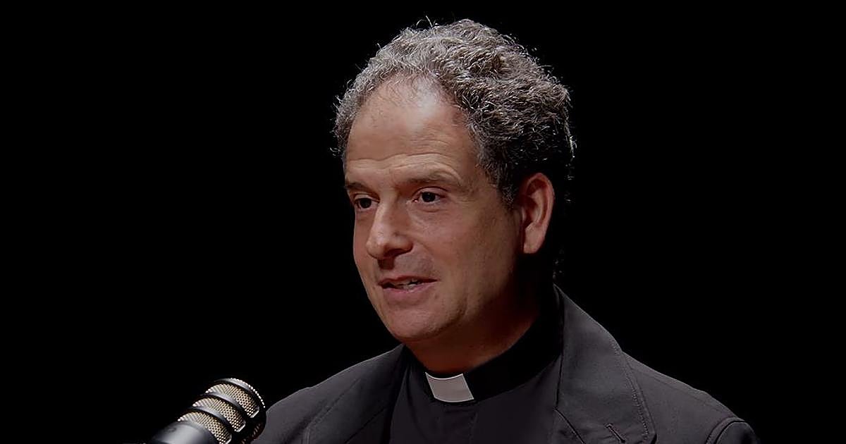 Don Nicolás, cura: «Tenía clarísimo que quería casarme y tener muchísimos hijos. O sea, yo soñaba con una familia numerosa»