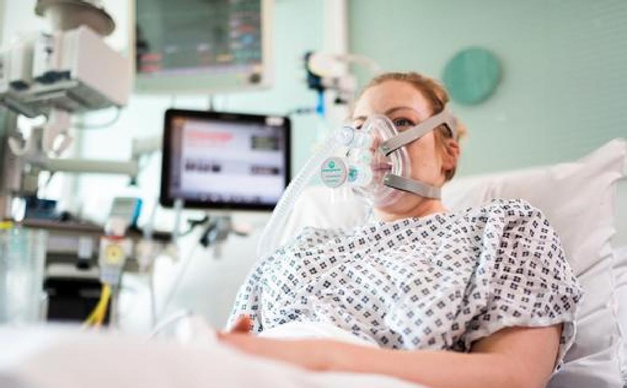 Una paciente con respirador