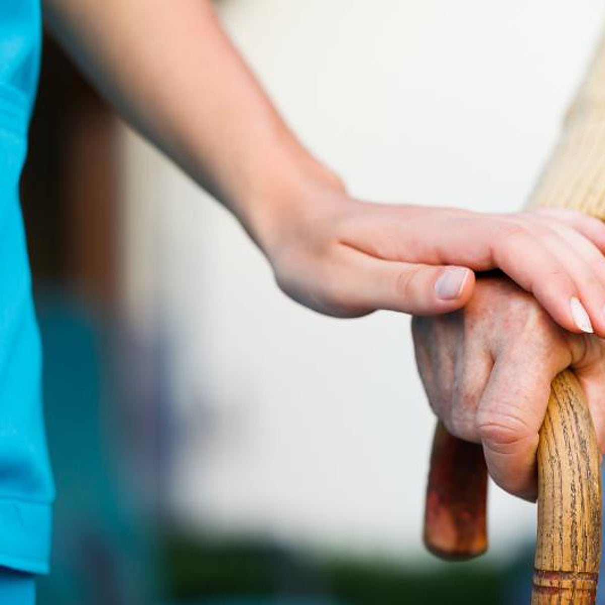 Alzhéimer: Estos son los síntomas de alarma de la principal causa de demencia