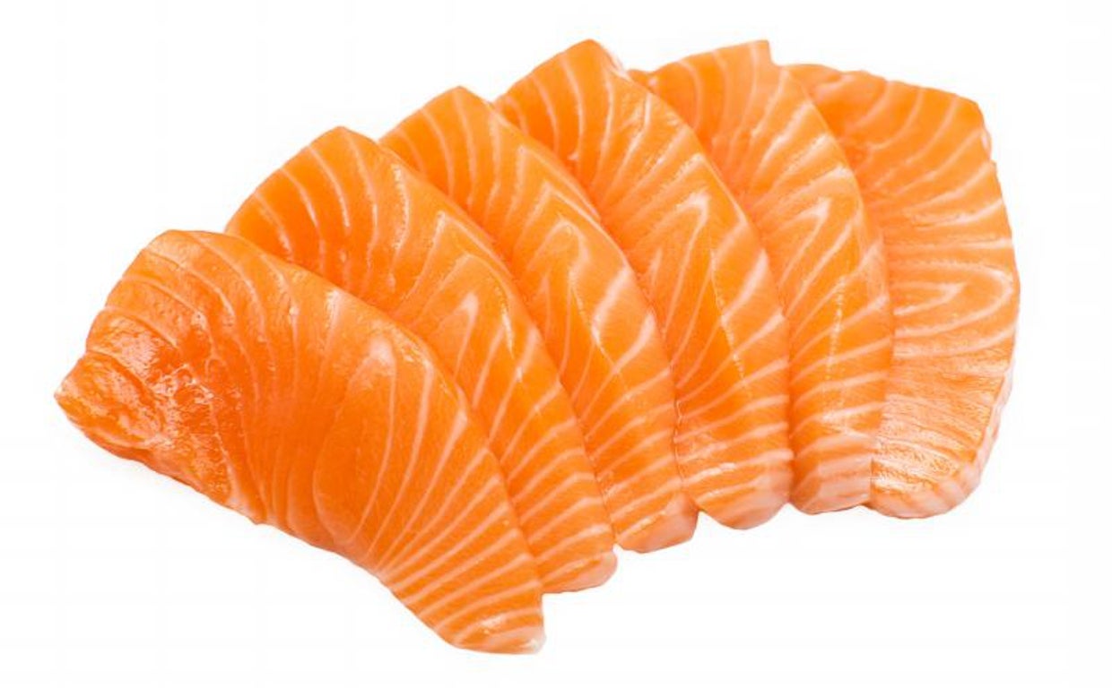 El salmón y otros pescados azules son fuente natural de omega 3