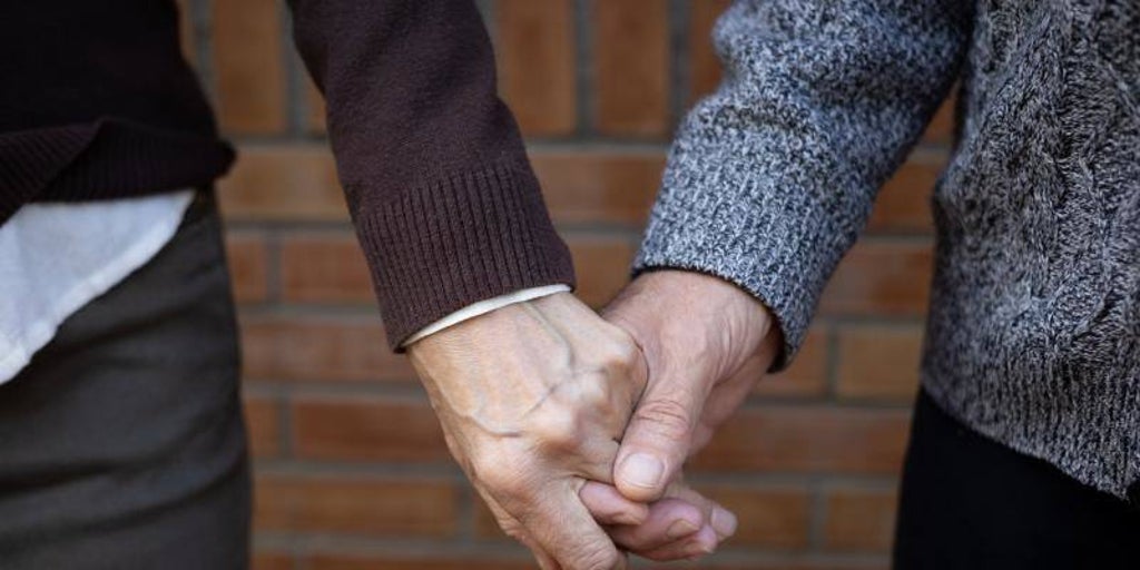 a long-lasting marriage lowers the risk of dementia