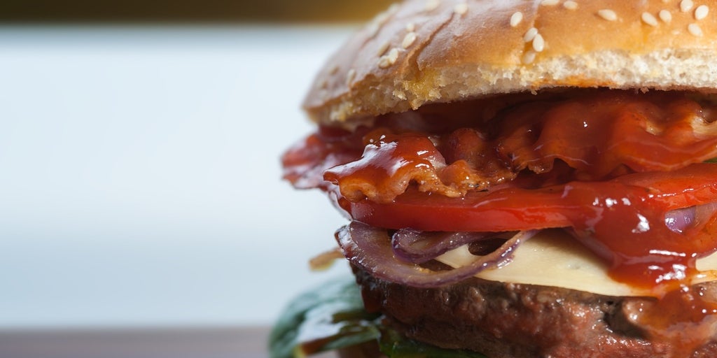 El abuso de la comida rapida causa efectos similares en el higado que el alcohol El abuso de la comida rapida causa efectos similares en el higado que el alcohol