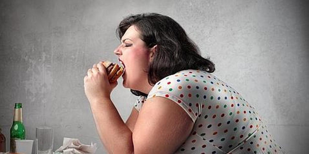 Las madres transmiten el riesgo de obesidad a sus hijas