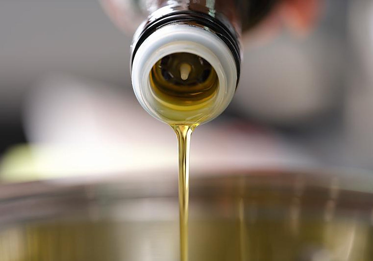 El aceite de oliva virgen extra es la grasa saludable por excelencia de la dieta mediterránea