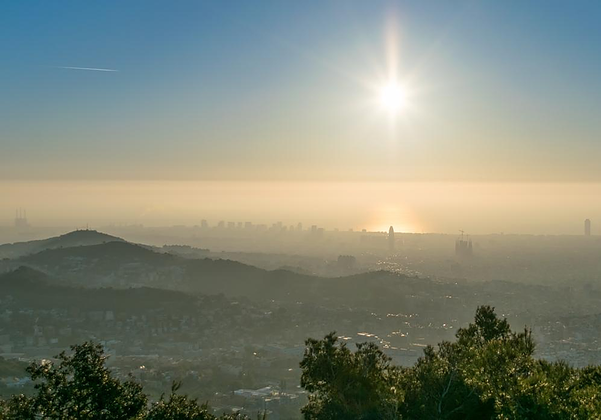Barcelona bajo la nube de polución