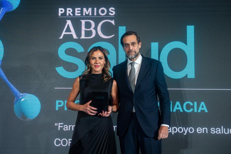 María Concepción Sánchez Montero, presidenta del Consejo de Colegios Oficiales de Castilla-La Mancha , vicerrector de Relaciones Institucionales de la Universidad Pontificia de Comillas