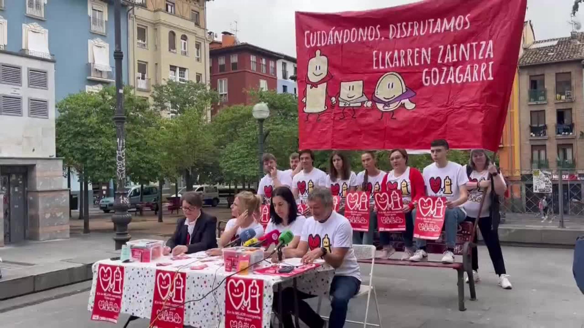 Colectivos e instituciones, juntos en una campaña sobre sexo sano y seguro en Sanfermines