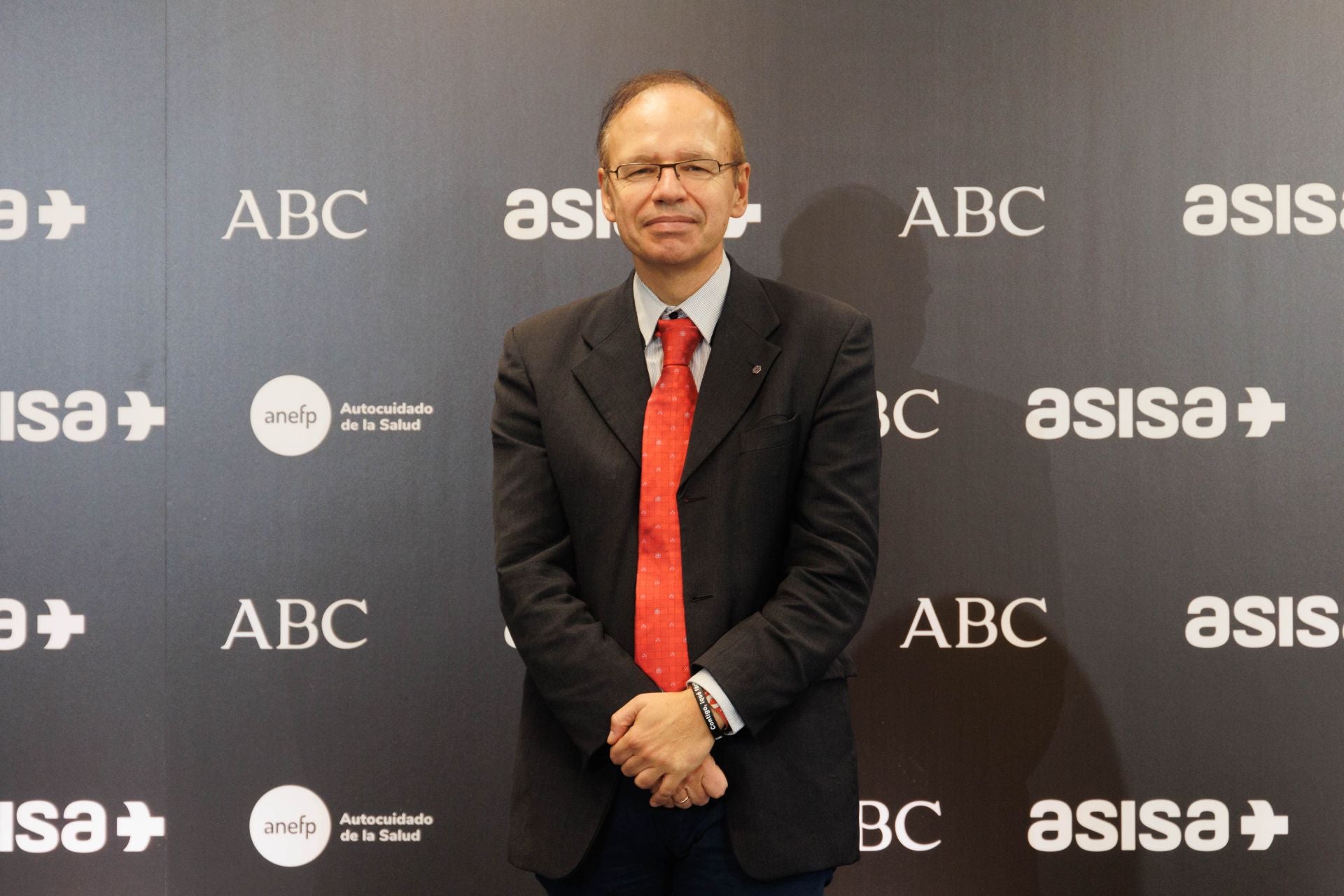 El Presidente del Colegio de Médicos de Madrid, Manuel Martínez-Sellés