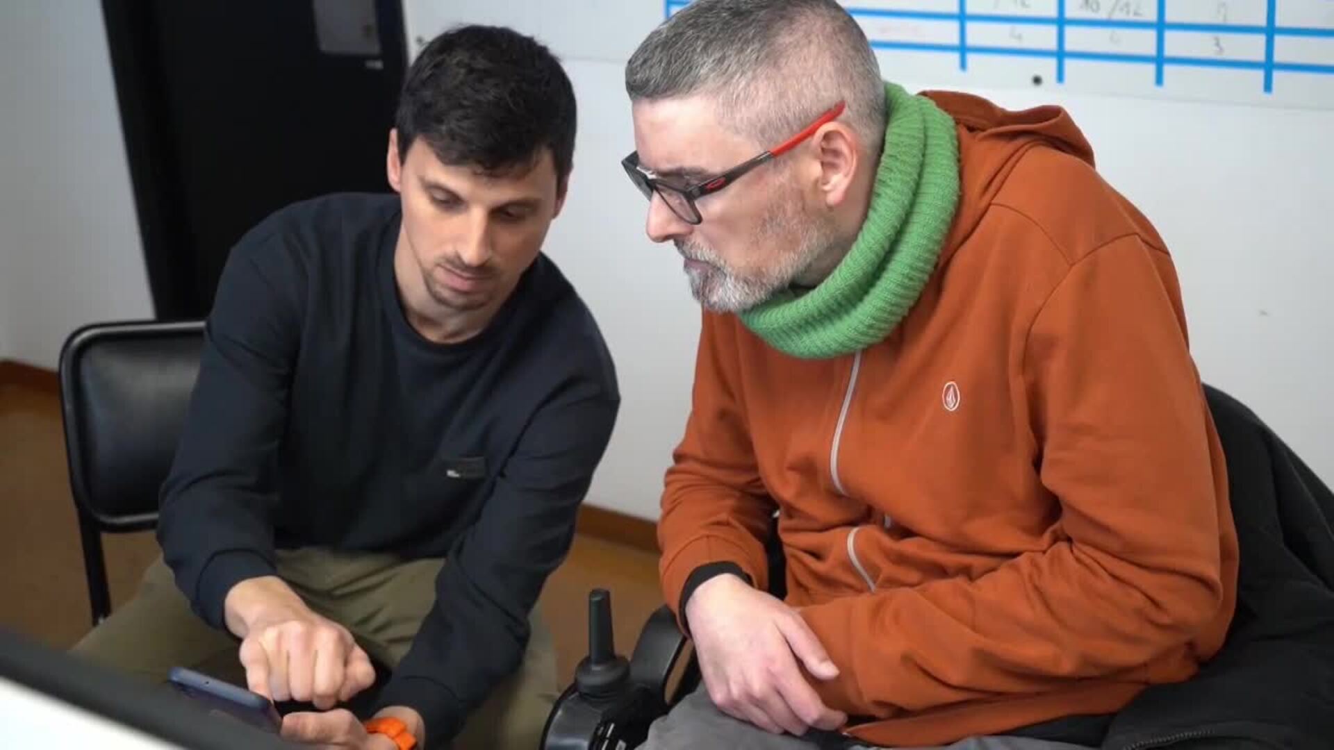 Personas con movilidad reducida podrán controlar dispositivos electrónicos con la boca