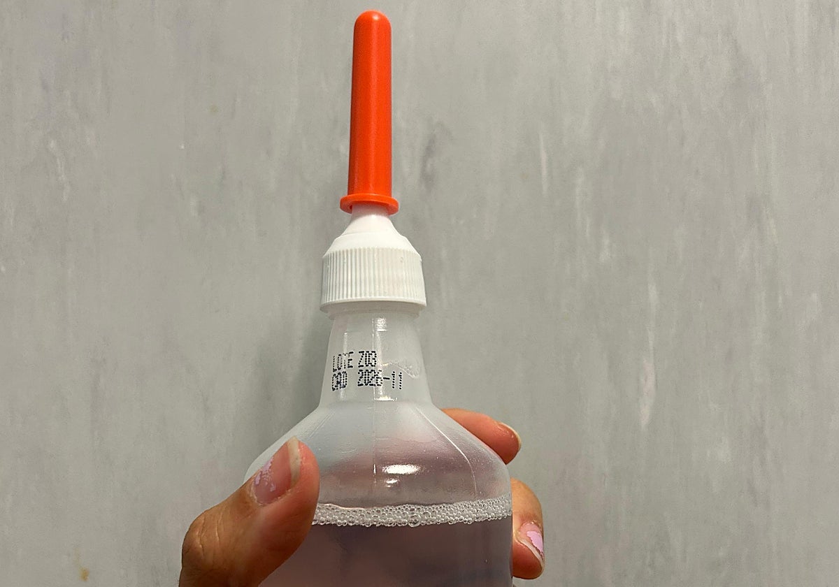 Las enfermeras alertan de los efectos del MMS en enema