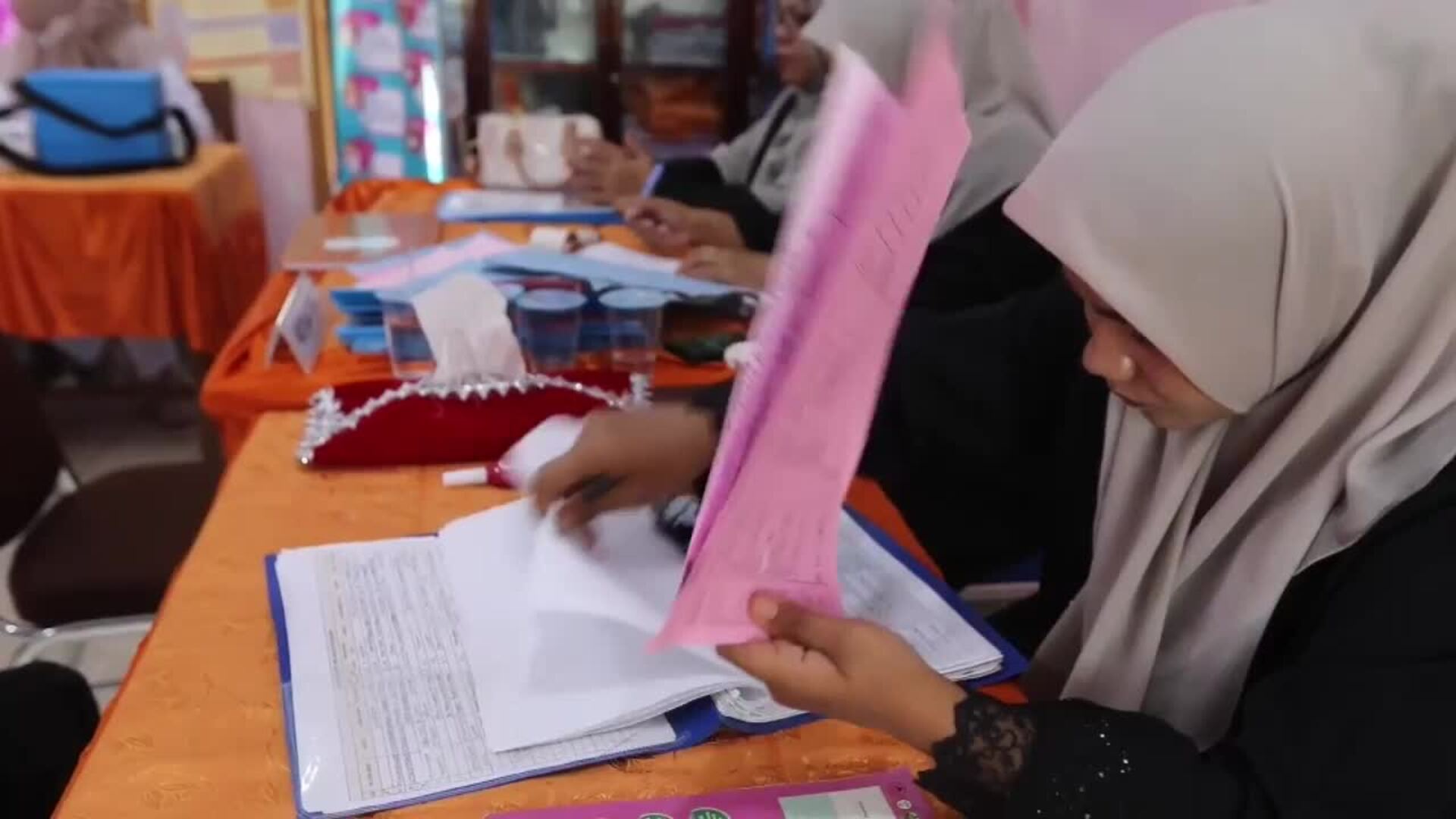 Autoridades indonesias de Banda Aceh llevan a cabo exámenes médicos gratuitos