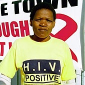 Mujer activista en Ciudad del Cabo