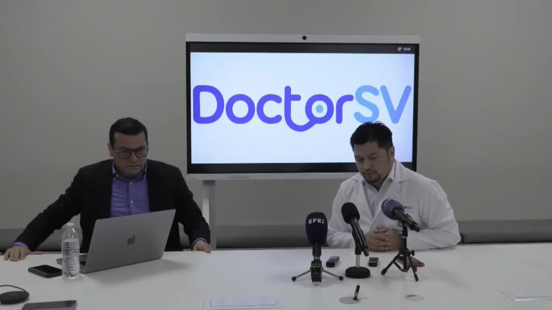 El Salvador impulsa &quot;inédito&quot; proyecto de salud con una aplicación apoyada con IA