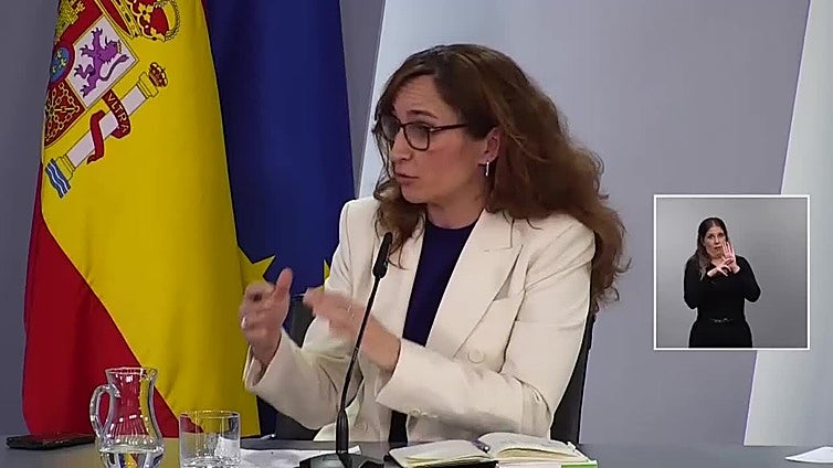 Mónica García muestra "máximo respeto" por la huelga de médicos y vuelve a tender la mano