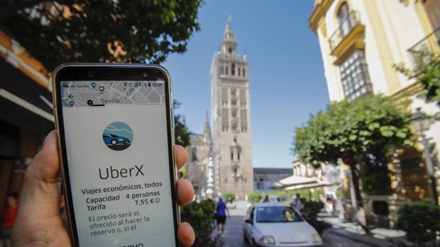 Ofensiva de las VTC para que el nuevo Gobierno andaluz liberalice el sector