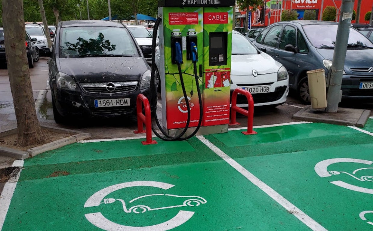 Punto de carga eléctrico de Cable Energía en Campo de Gibraltar