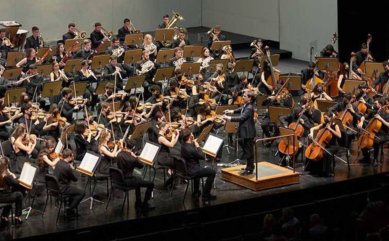 La OJA durante un concierto
